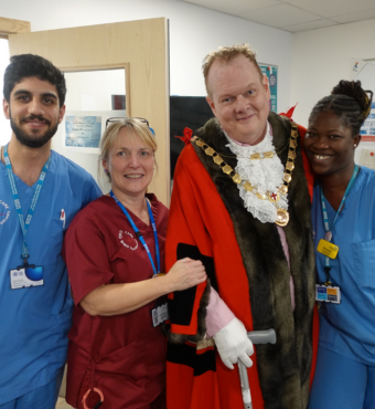 Councillor Paul Goggin, Lord Mayor of Bristol, with ICU nursing staff at the BRI 