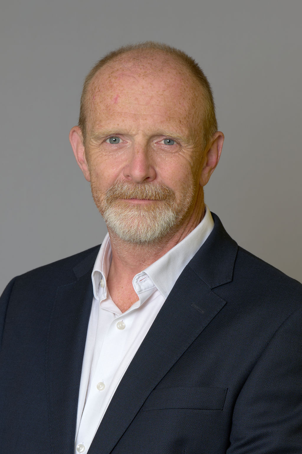 Stuart Walker A head and shoulders photo of Stuart Walker