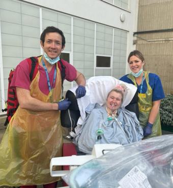 BRI ICU consultant at UHBW, George Townsend, ECMO patient Bethany King, and ECMO Nurse Specialist at UHBW, Carly Smith.